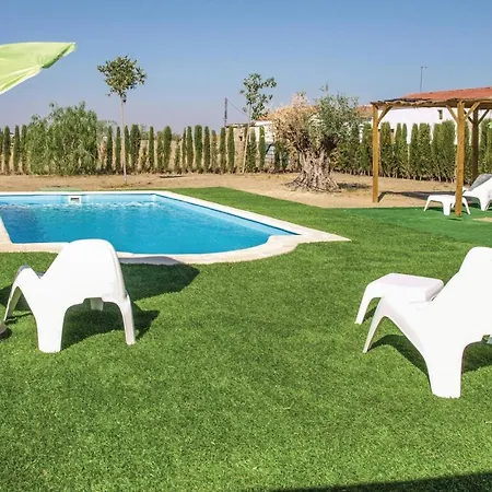 4 Bedroom In Holiday home Villanueva del Duque