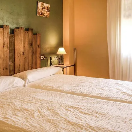 4 Bedroom In Villanueva del Duque